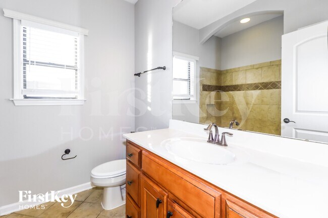 Building Photo - 100 Whispering Creek Cove