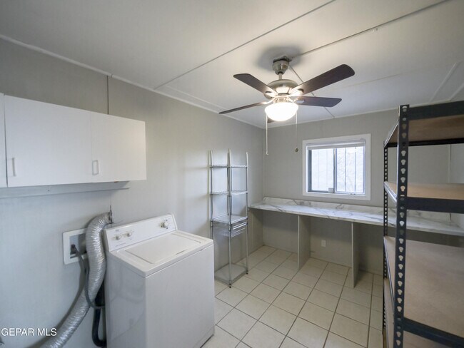 Building Photo - 3213 El Morro Rd