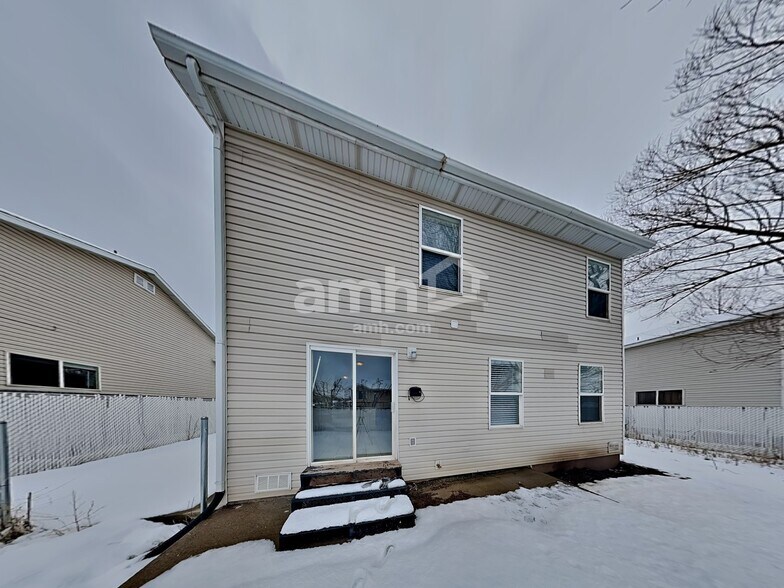 Building Photo - 1220 Lewis Peak Dr