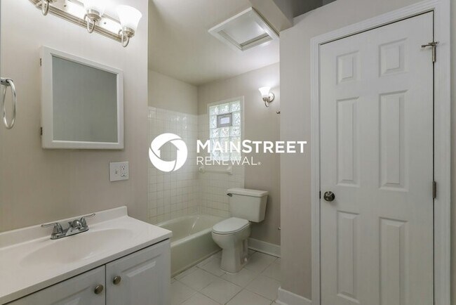 Building Photo - 2 Bedroom Pet-Friendly Home in Louisville,...