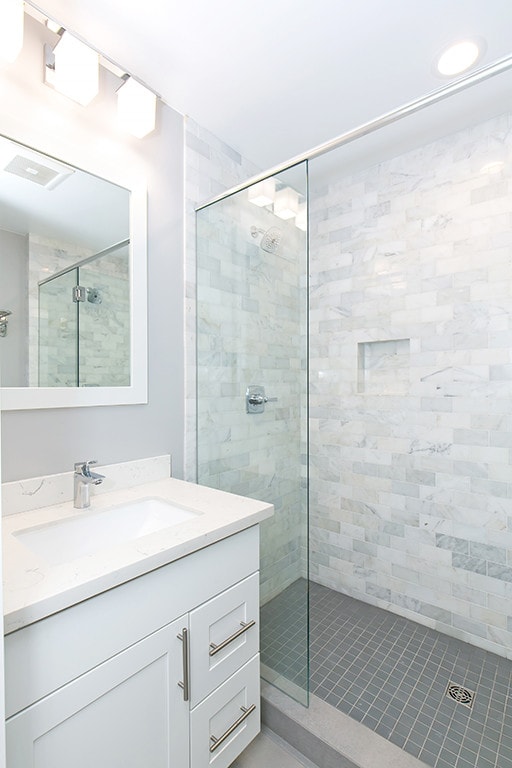 Building Photo - 502 Bellevue Ave E