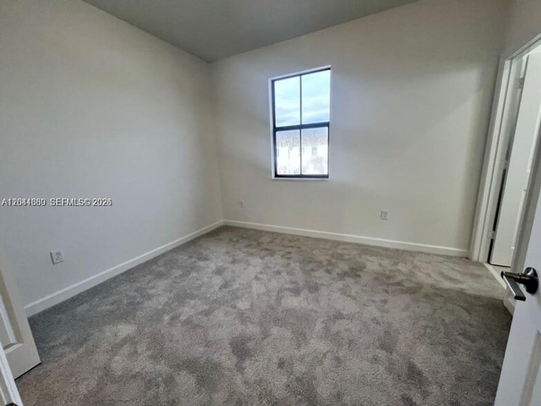 Building Photo - 23252 SW 128th Ave