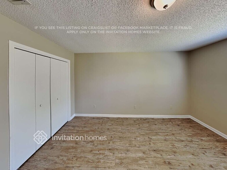 Building Photo - 10765 Losco Jct Dr