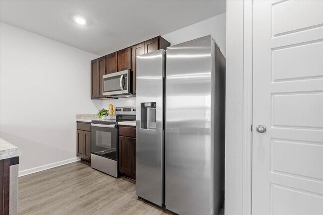 Building Photo - 4522 Rivers Landing Dr