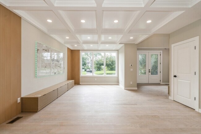 Building Photo - 66 E Gramercy Pl