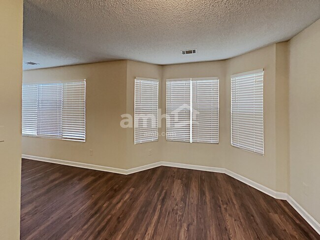 Building Photo - 209 Signet Ct