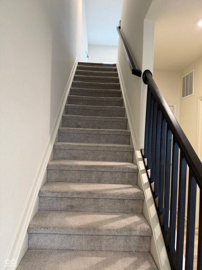 Building Photo - 14517 Pomona Ln