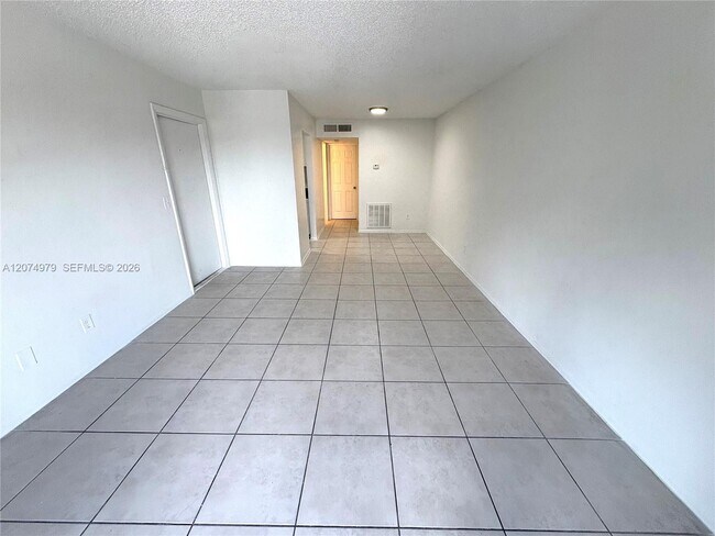 Building Photo - 2023 S Semoran Blvd