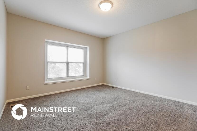 Building Photo - 211 NE Kim Ct