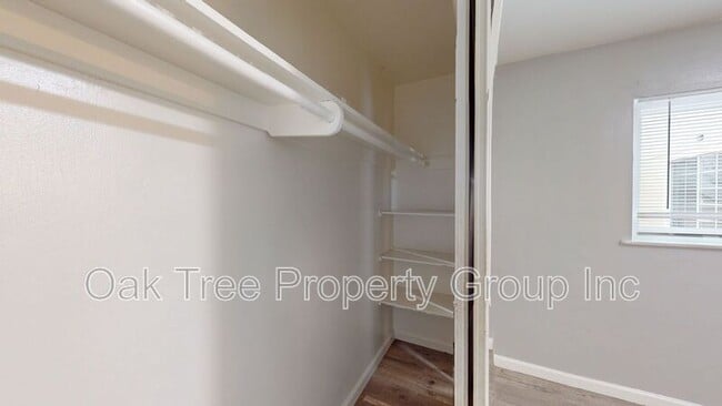 Building Photo - 824 15th St