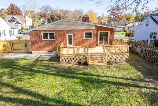 Building Photo - 312 Chalfonte Dr