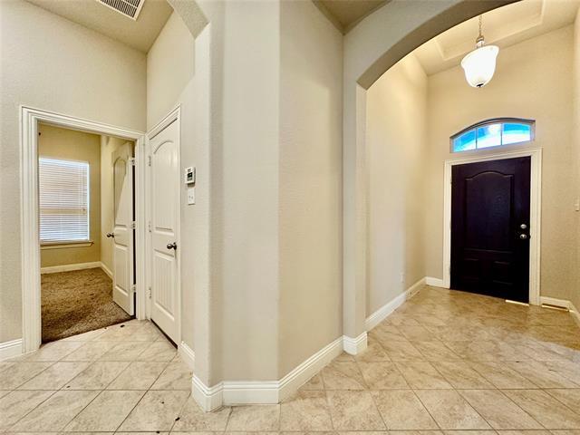 Building Photo - 16205 Weymouth Dr