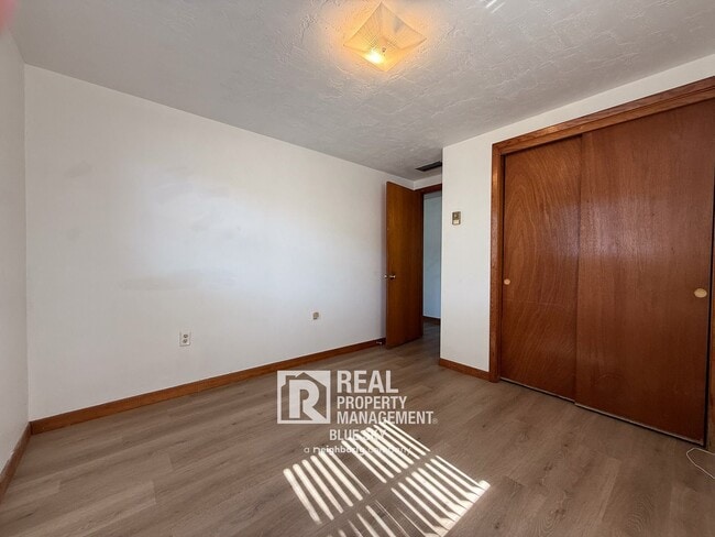 Building Photo - 5910 Nebraska Ave