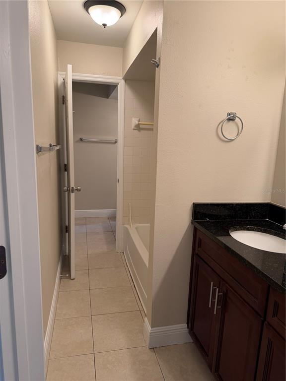 Building Photo - 425 Fountainhead Cir