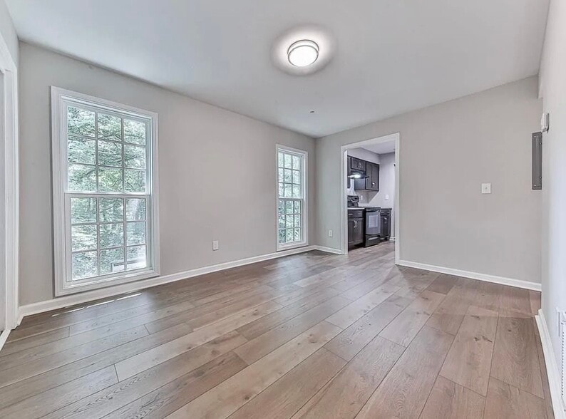 Building Photo - 1166 Booth Rd SW