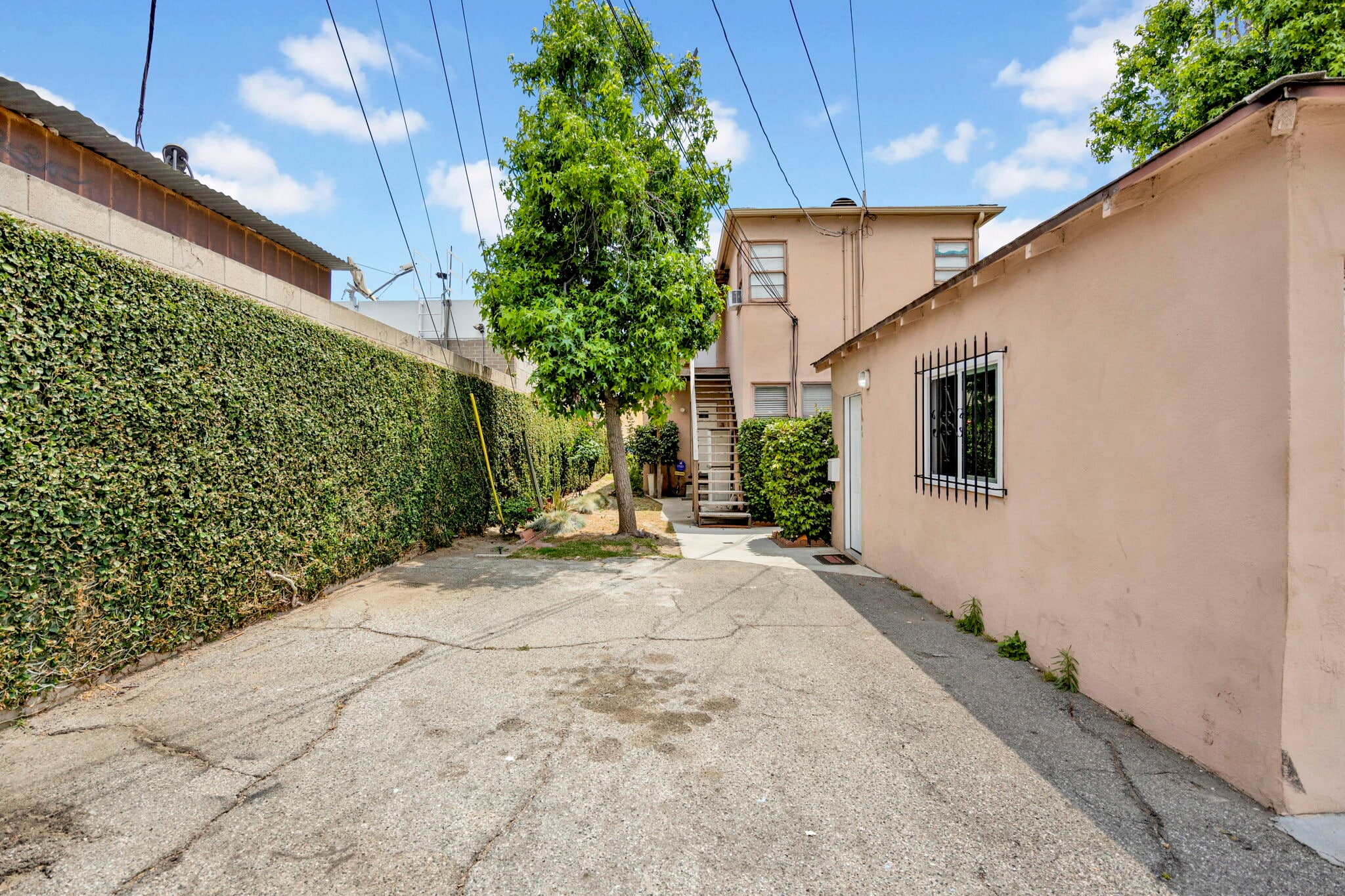Building Photo - 4341 Laurel Canyon Blvd