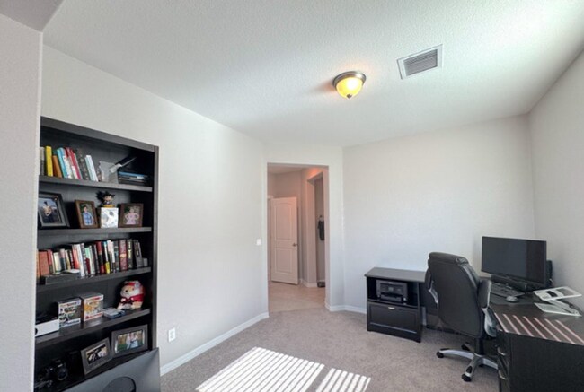 Building Photo - Beautiful 3-Bedroom, 2-Bath Home in East El Paso!