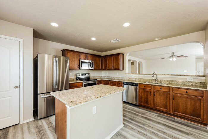 Building Photo - 11233 Forest Pass Ct