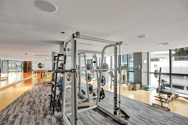 Building Photo - 900 Biscayne Blvd