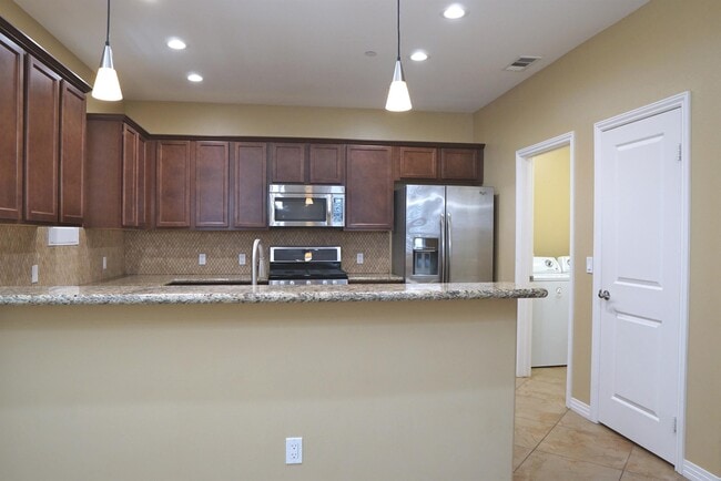Building Photo - 80052 Silver Sage Ln