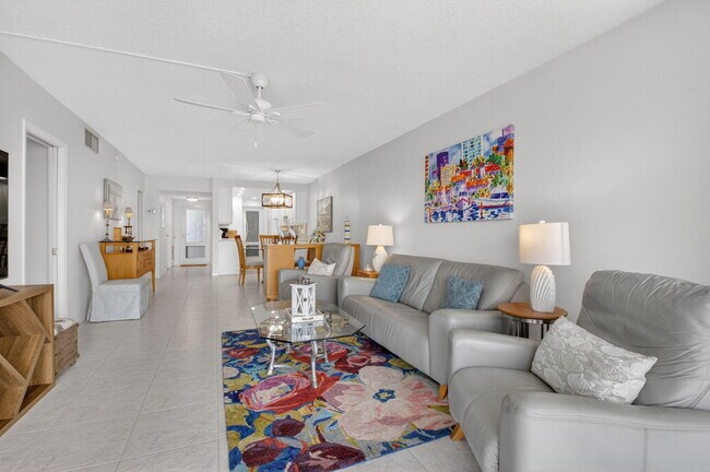 Building Photo - 3100 S Ocean Blvd