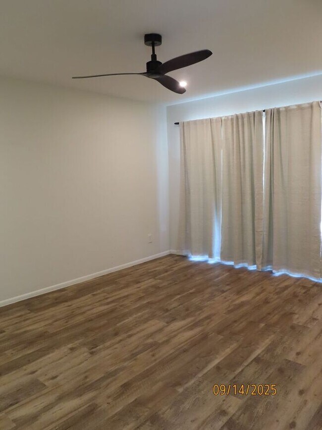 Building Photo - Heather ****$500 Off 1st Month Rent****