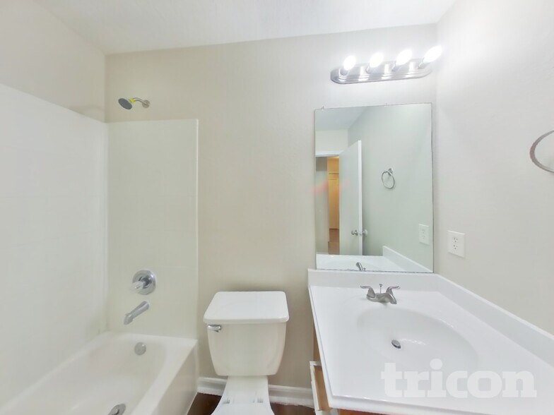 Building Photo - 21135 Wickton Ln