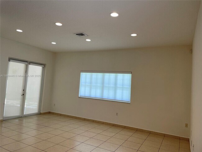 Building Photo - 7861 NW 159th Terrace