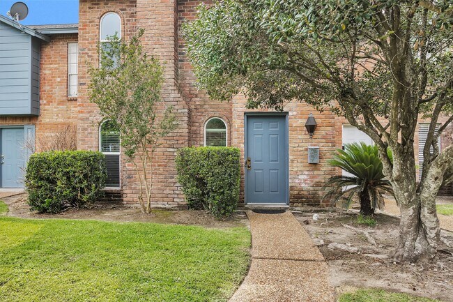 Building Photo - 9541 Clanton St