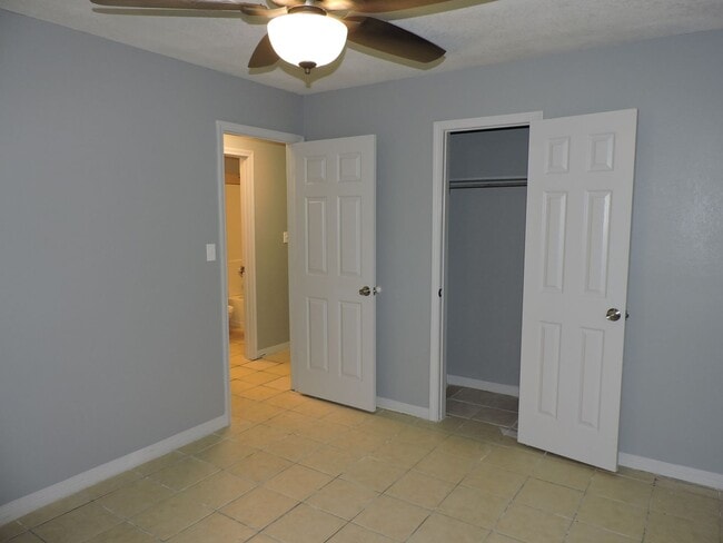 Building Photo - Lots of updates!
