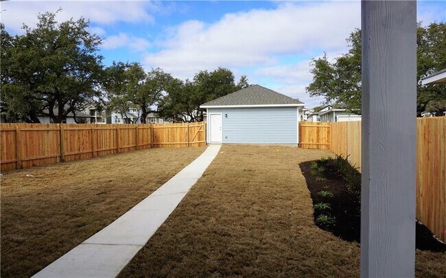 Building Photo - 2308 Pecan Island Dr