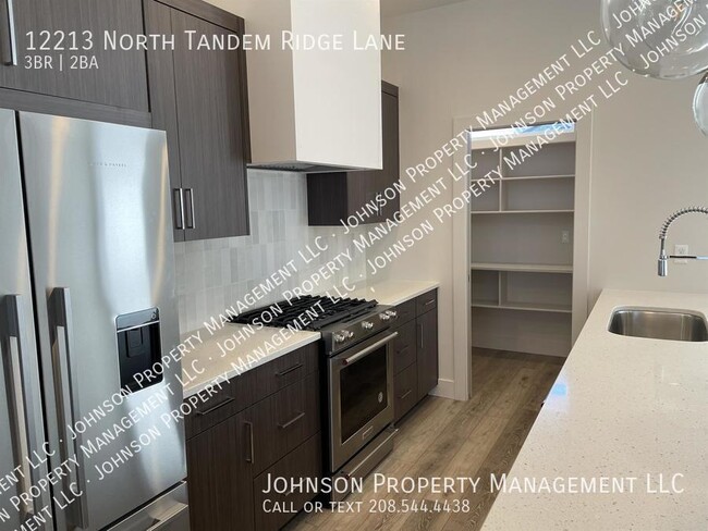 Building Photo - 12213 N Tandem Ridge Ln