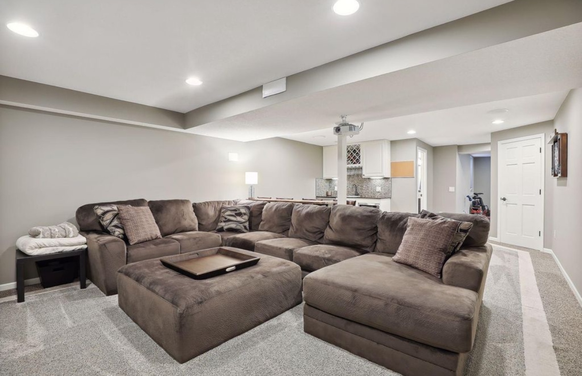 Building Photo - 6561 Promontory Dr