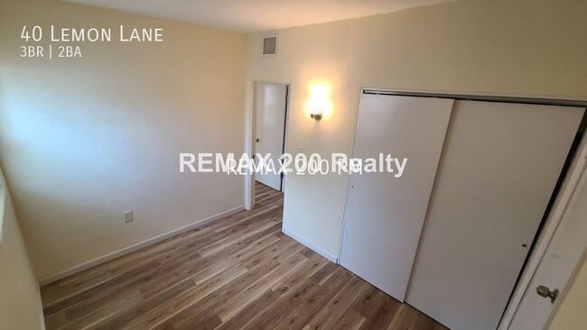 Building Photo - 40 Lemon Ln