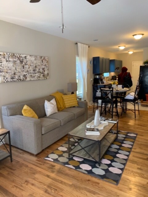 Building Photo - 956 Mayson Turner Rd NW