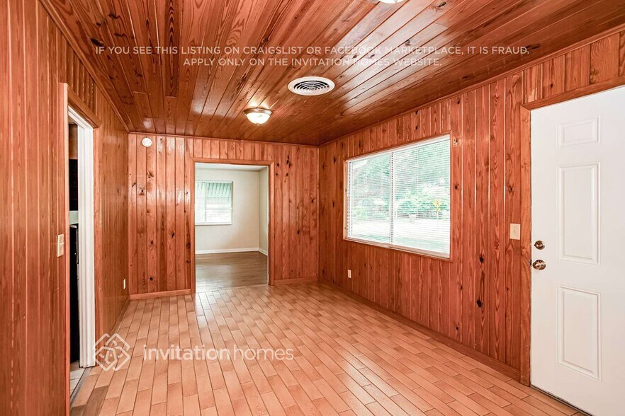 Building Photo - 615 2nd St SW