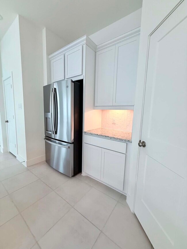 Building Photo - 1539 Crystal Stream Dr