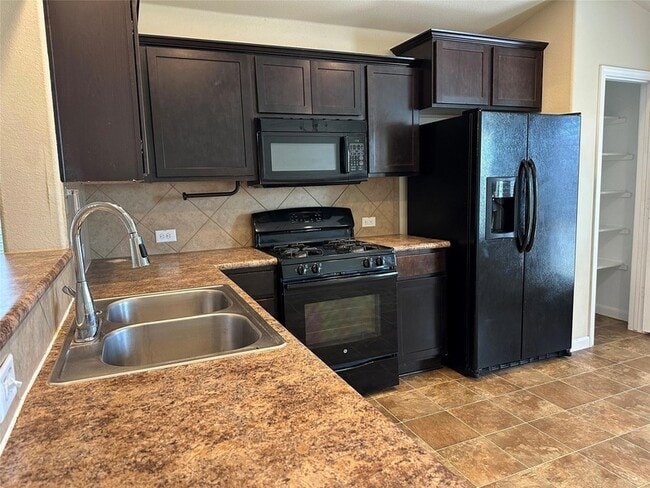 Building Photo - 316 Pack Horse Dr