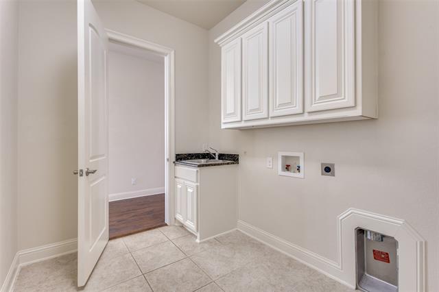 Building Photo - 1407 Bridle Blvd