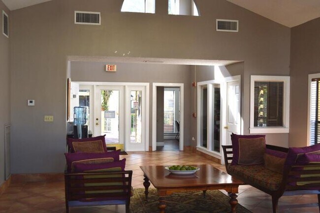 Building Photo - 2319 N Congress Ave