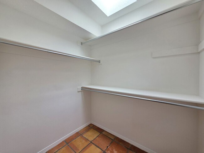 Building Photo - 1504 Escondida Ct