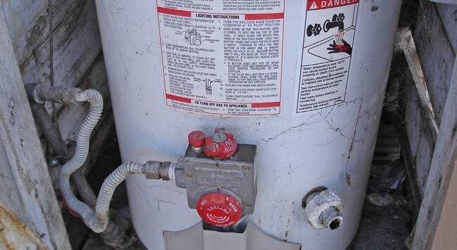  - Las Flores Apartments