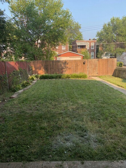 Building Photo - 3634 Michigan Ave