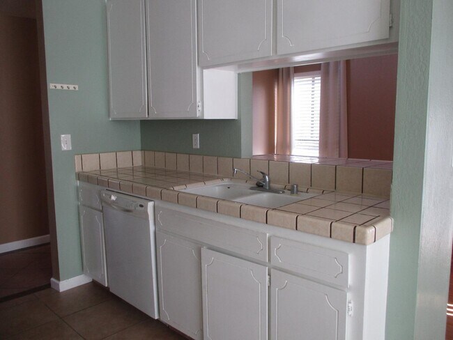 Building Photo - 8155 Westwood Dr