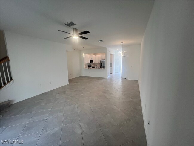Building Photo - 2827 Blossom Wy