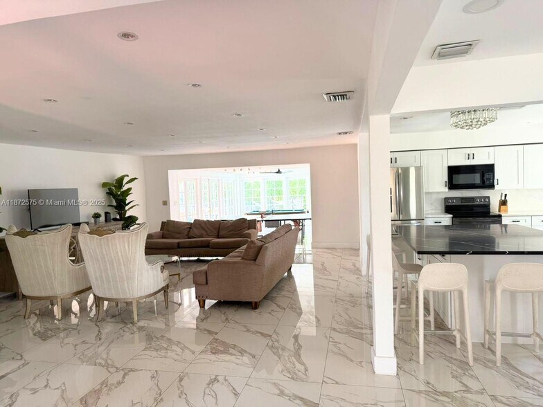 Building Photo - 201 Calle Grande Dr