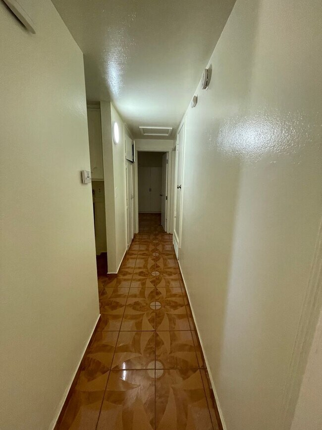Building Photo - Apple Valley, 3 Bedroom, 2 Bathrooms, 1/2 ...