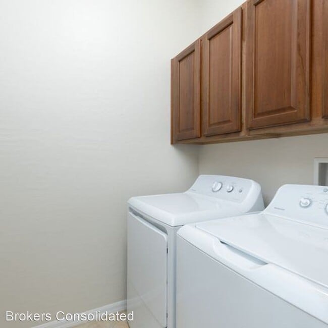 Building Photo - 2 br, 2 bath House - 1332 Beehive Lane