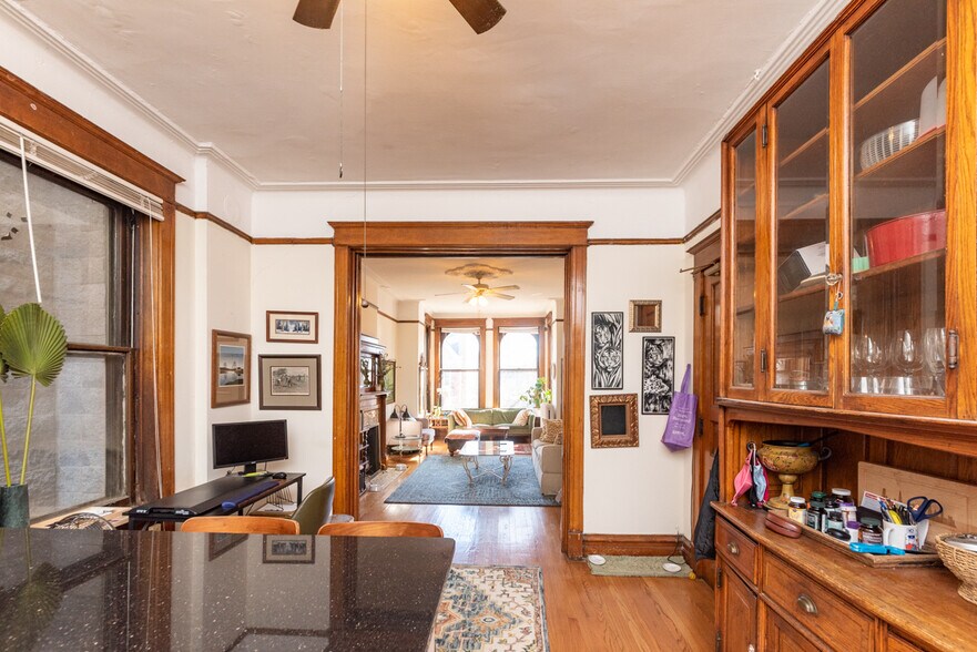 Building Photo - 1722 N Mohawk St