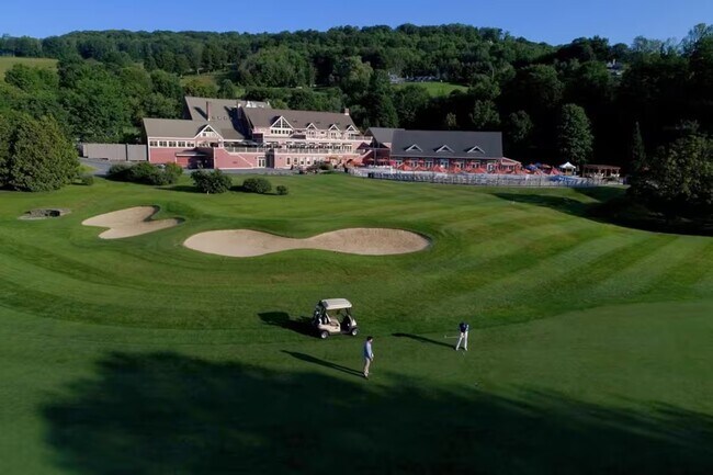 Building Photo - 2364 Willard Rd